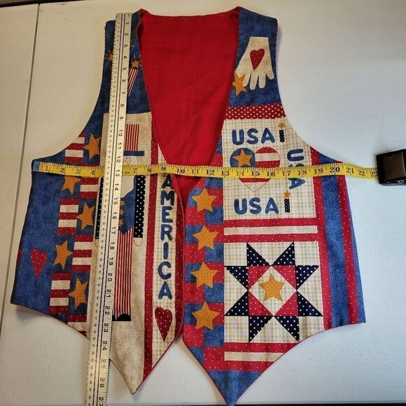 Reversible Patriotic Vest Quilt Patchwork Print Americana  and Red Corduroy - Picture 4 of 6